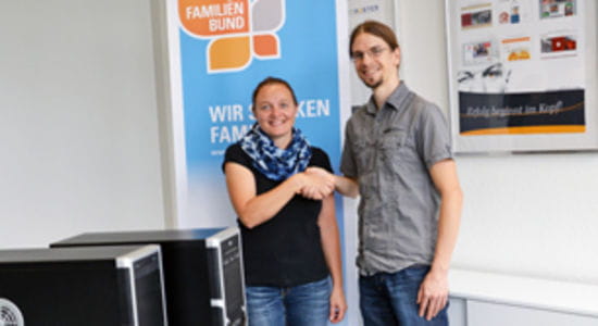 Linz: Atikon spendet PCs für Familienbund