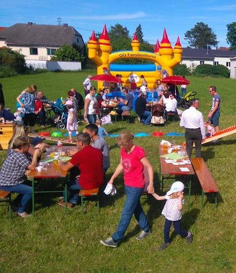 Gäste bei vergangener Jubiläumsfeier