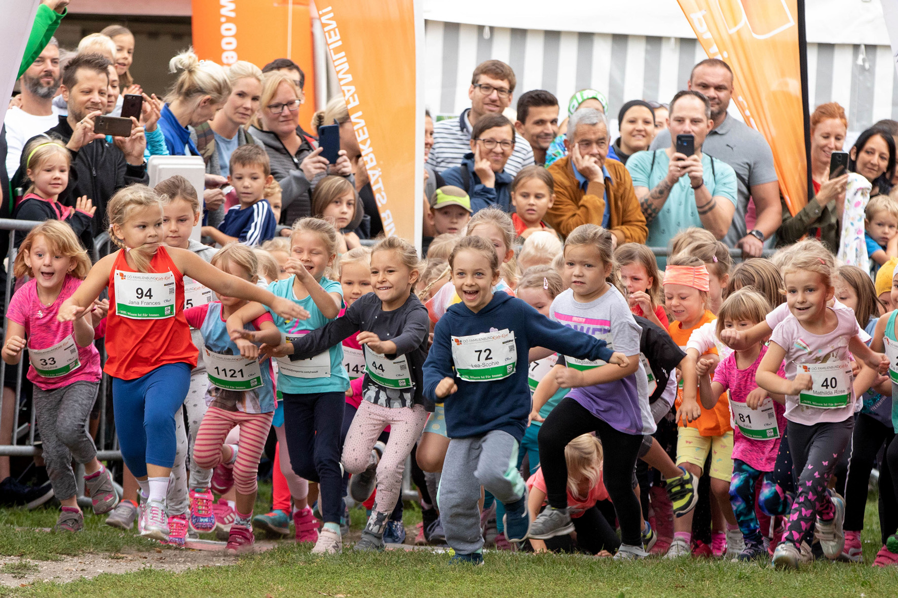 Kinder laufen beim Kids-Run