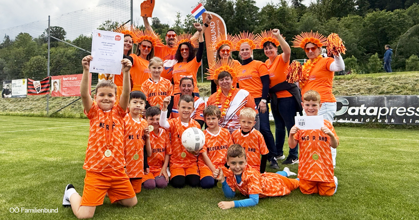 Mannschaft beim Kreativwettbewerb