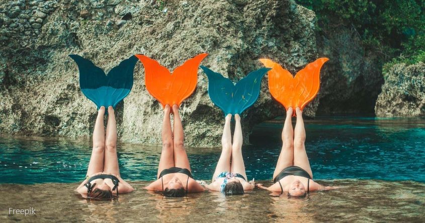 Meerjungfrau Schwimmen_Freepik.jpg