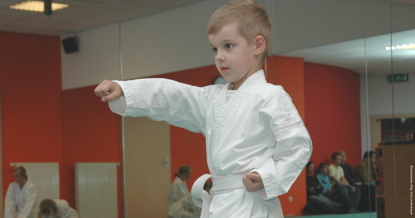 Kind im Judoanzug