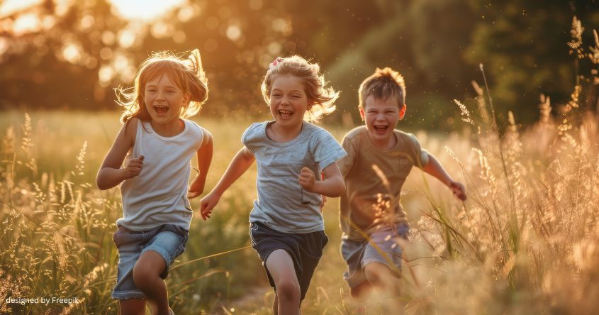 Kinder laufen