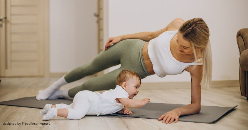 Mama mit Baby trainiert