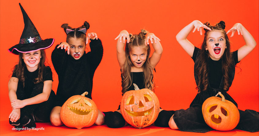 Kinder im Halloween Kostum