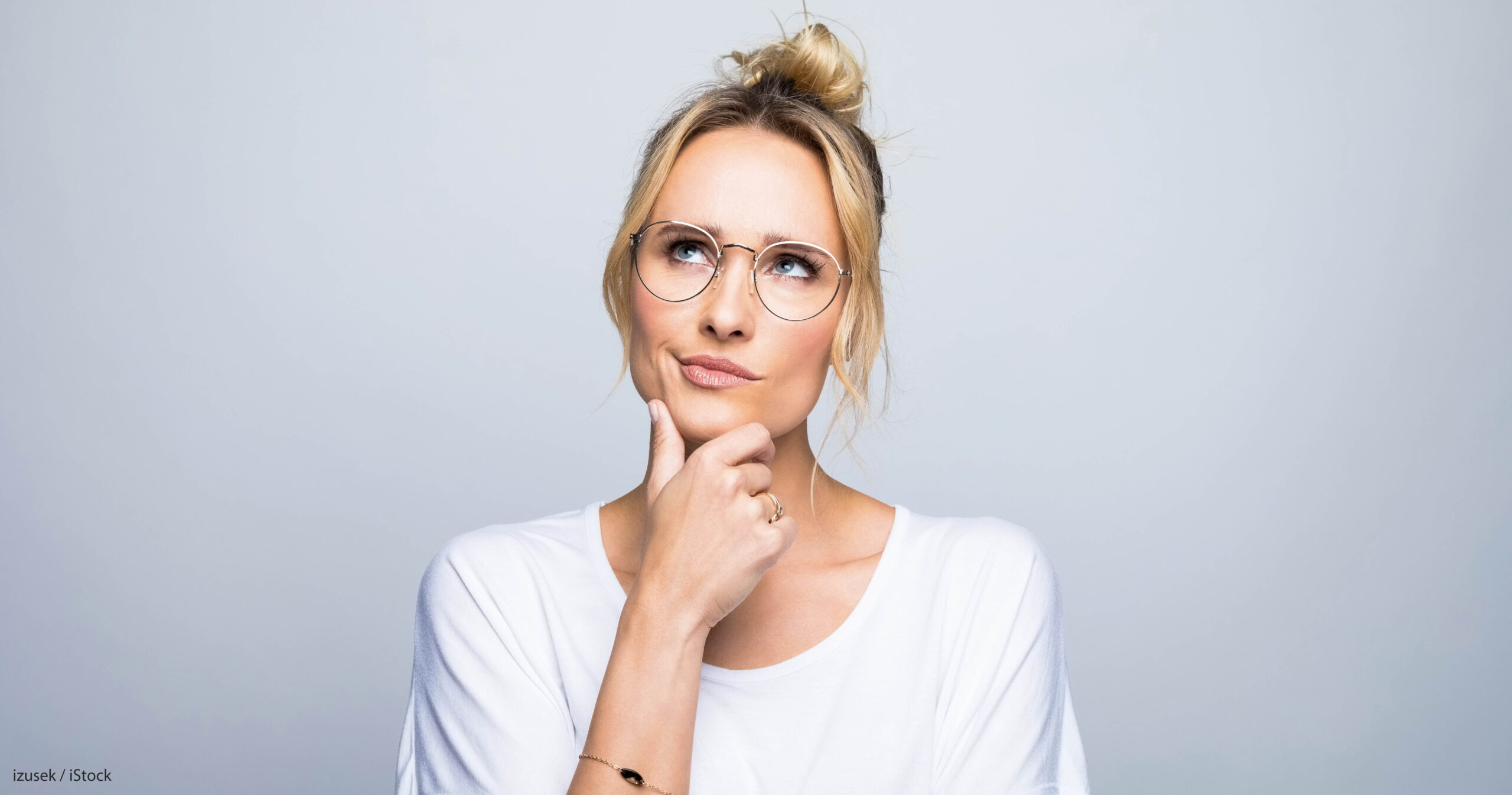 Frau, die sich wundert